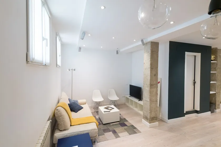 Modern loft in the heart of Madrid - Image 1