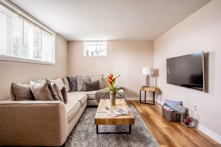 Stylish & Cozy Apartment - Image 1