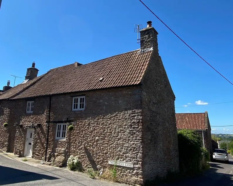 The Nook- A Rustic Cottage in a Beautiful Village. - Image 1