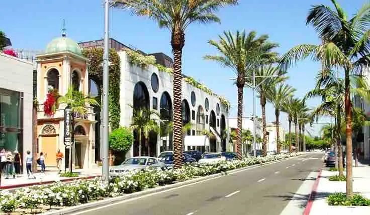 FINE BEVERLY HILLS BY RODEO DR. W/ GARAGE PARKING! - Image 1