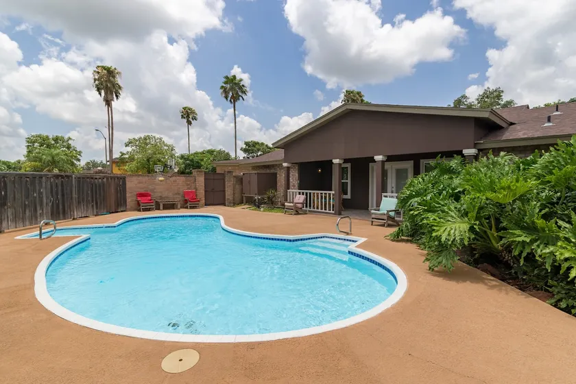Exclusive private villa...must see to believe . - Image 1