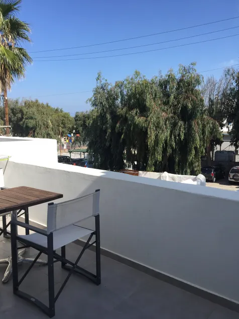 House Phos - Image 1