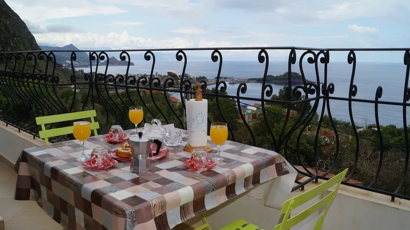 Comfortable F3 apartment in villa Ziama Mansouriah - Image 1
