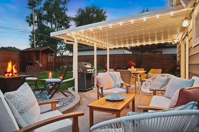 Sunny 1940s Olde Town Charmer with Amazing Patio! - Image 1