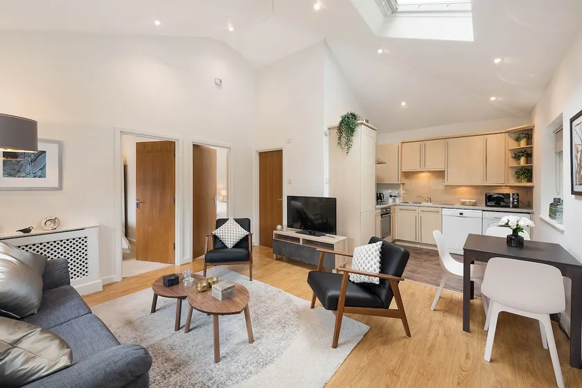 Kew Gardens House - Image 1