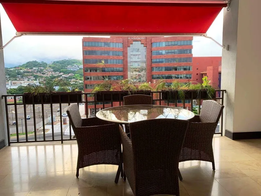 Unique 3-BR Apartment in the heart of Everything! - Image 1