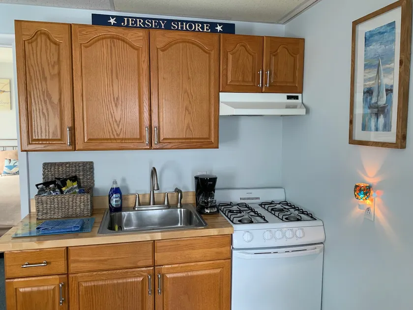 Bradley Beach Quaint Getaway - Image 1