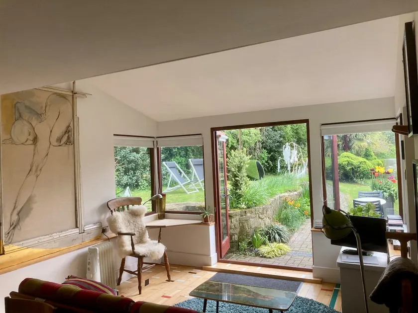 Unique Artists studio with a private garden. - Image 1