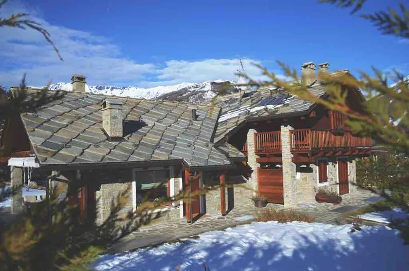 Two-room apartment on the ski slopes - Image 1
