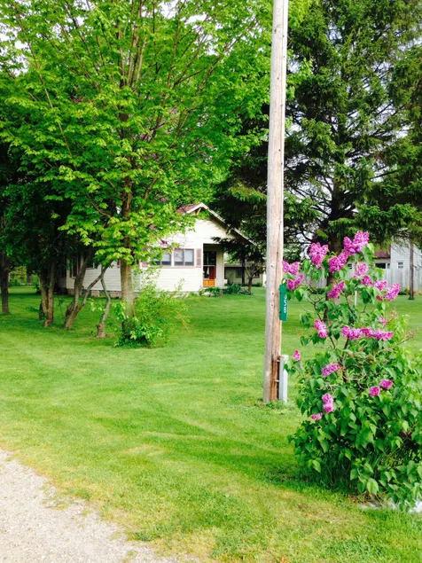 Little House on the Farm - Image 1