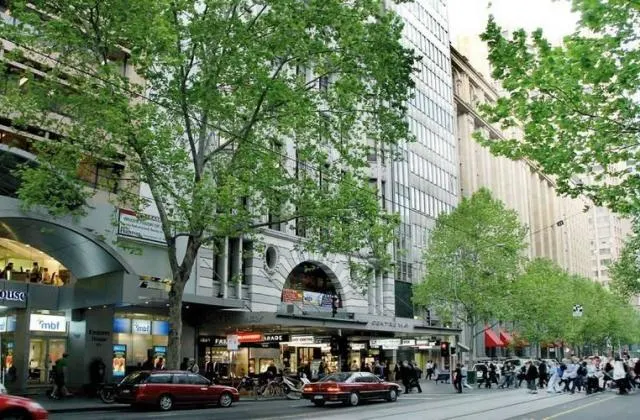 Absolute Collins Apartments - Image 1
