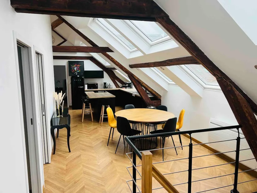 Elegant – 3 Bedrooms/3BR • Downtown Reims Parking - Image 1
