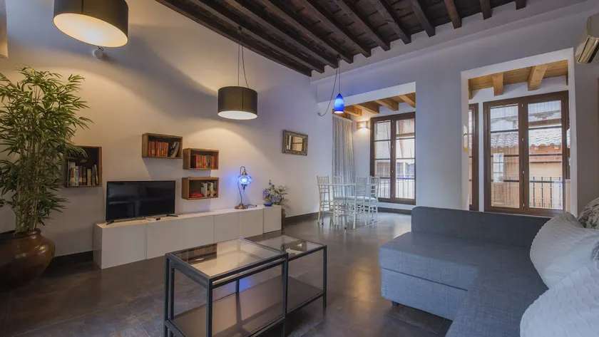 Santa Anita apartment in the heart of the Jewish Quarter - Image 1