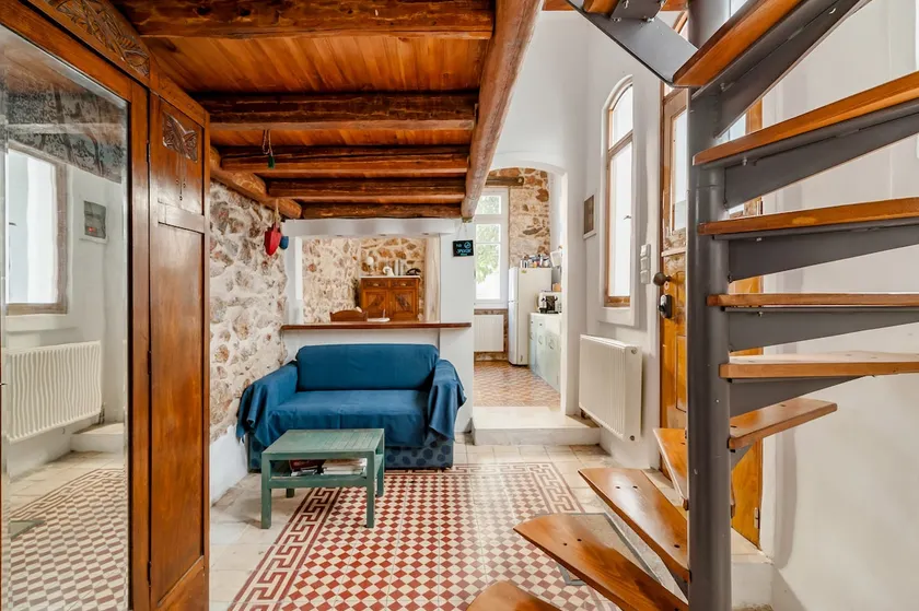 30 Sqm of wood & stone- Non-Smoker's Paradise - Image 1
