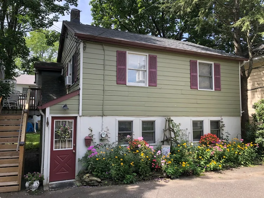 Garden View Guest Cottage - Image 1