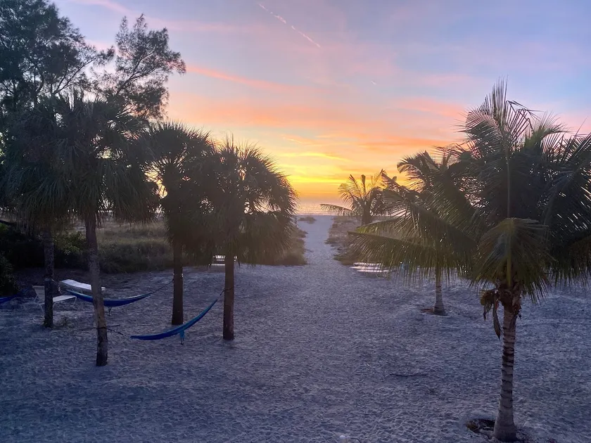 Molloy Gulf-View King Suites - Image 1