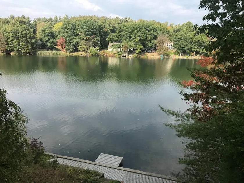 Lakefront +pets +skiing +bbq +firepit +games - Image 1