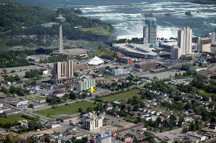 Detached Home minutes to the Falls and Attractions - Image 1