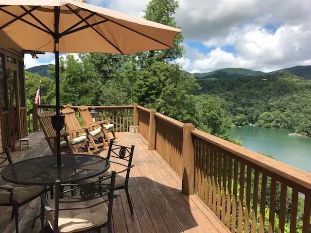 Lake Nantahala Mountain House Getaway - Image 1
