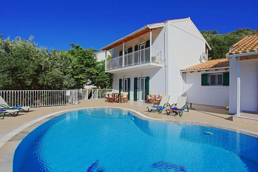 Beach Villa Oneiro - Image 1