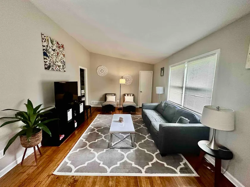 Smyrna Bungalow near Truist ATL dobbins - Image 1