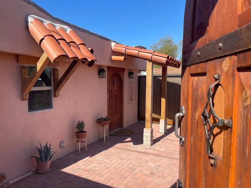 Cozy Casita Private Entry and Courtyard - Image 1