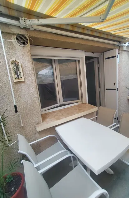 apartamento de frente para a vista soberba sobre o mar. - Image 1