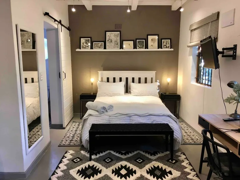 Open Room Comfort - Image 1