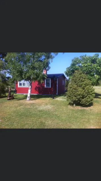 Cabin near the ocean - Image 1