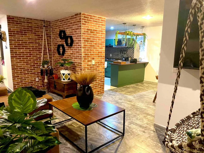 Huge Ground Floor, Garden, Parking, UP TO 10 PEOPLE - Image 1