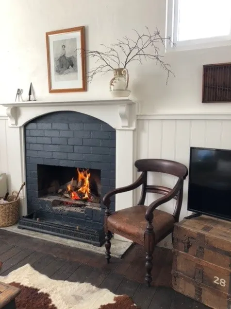 The Surveyor's Cottage - Heritage and an open fire - Image 1
