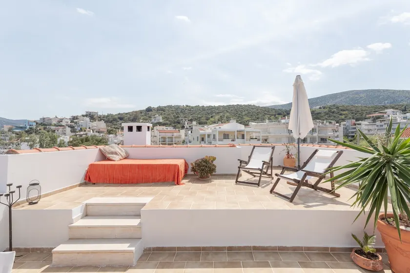 Apartment SEA VIEW in front of the beach of Agia Marina - Image 1