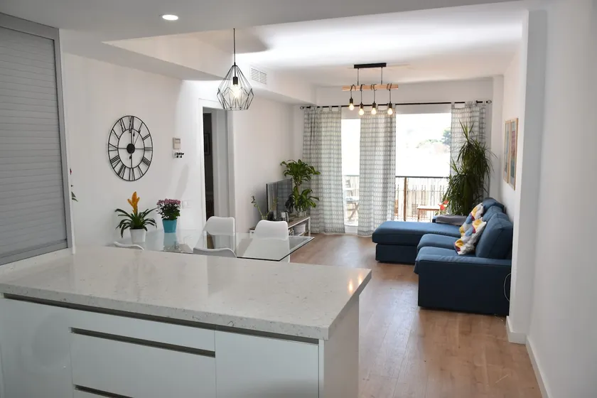 Spectacular Apartment 8 pax/4 rooms & Free Parking - Image 1