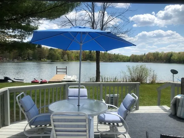 Back Turk Bungalow on private lake! - Image 1
