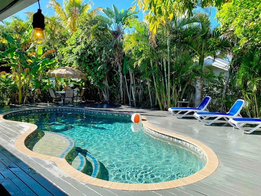 STEPs to BEACH! /Heated Salt Pool/Sunsets/5 STAR! - Image 1