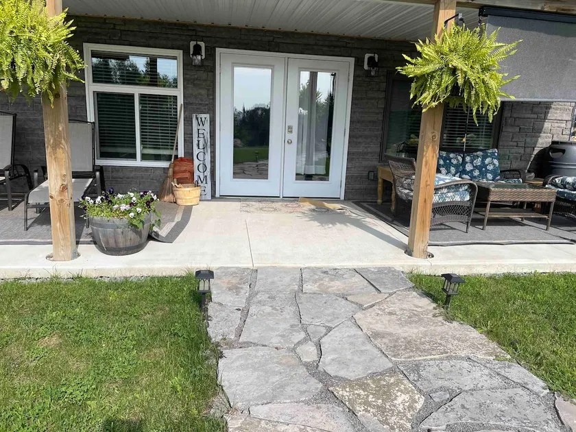 Hillside Cottage - Image 1