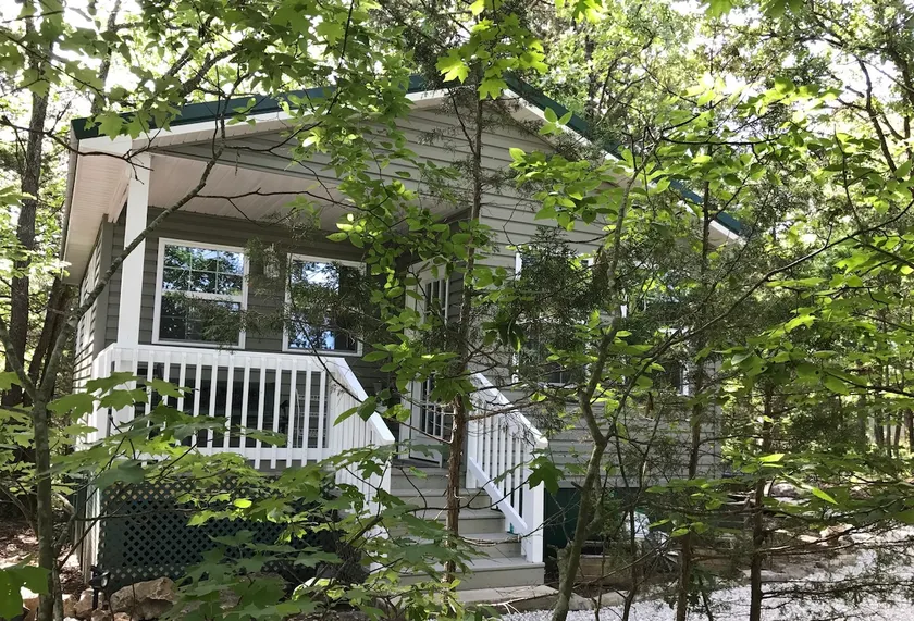 Cozy Woodland Cottage - Image 1