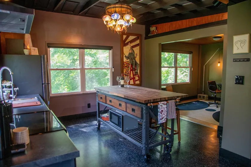 Modern Bungalow-Near Airport/Indianapolis - Image 1