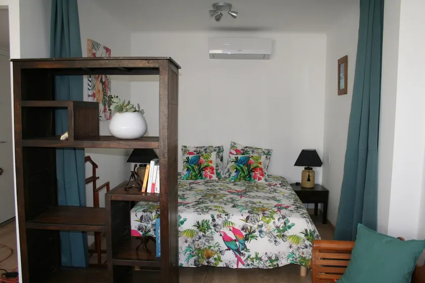 LARGE STUDIO IN THE CITY CENTER - Image 1