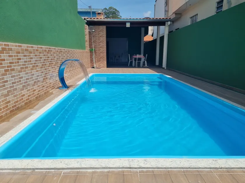 House with swimming pool and barbecue area - Sovereign - Image 1