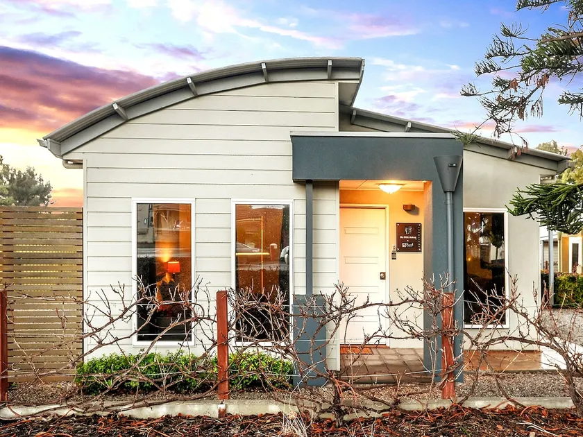pause & explore: McLaren Vale Studio Apart's, WIFI - Image 1