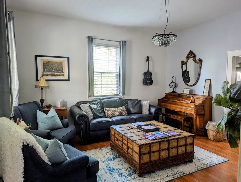 1920s bungalow near river, 8 min to DT AVL! - Image 1