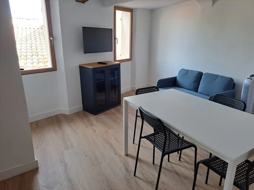 BudgetBnb petit duplex centre médiéval - Image 1