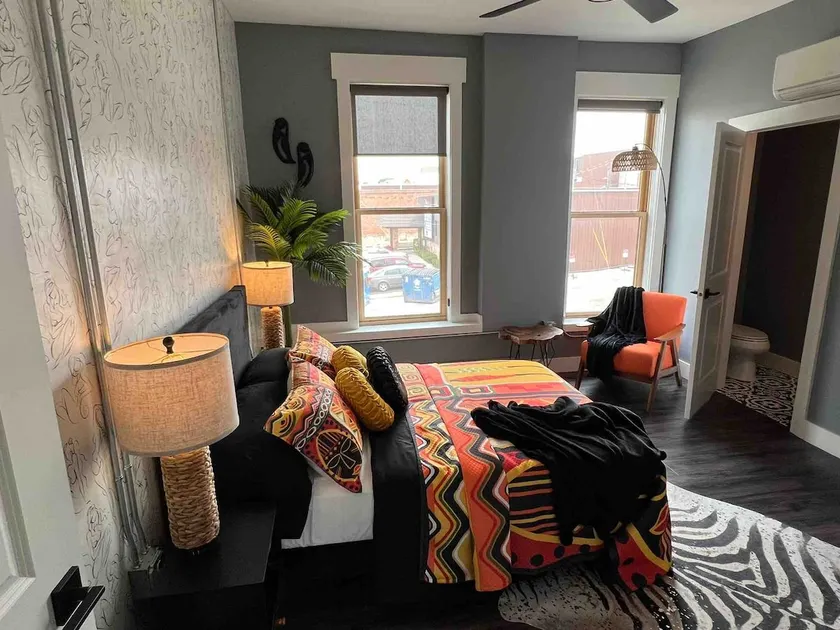 African Inspired 1BR Flat - Downtown Bellefontaine - Image 1