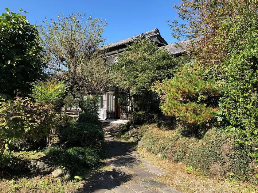 Minsu Aoyama is an entire Japanese-style house. - Image 1