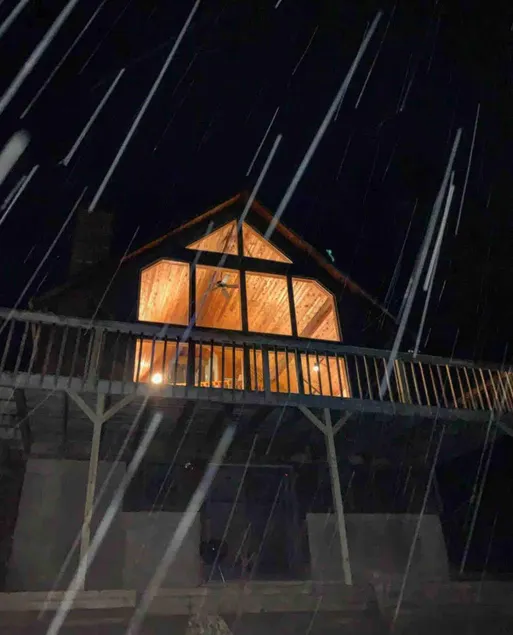 The Hideaway Chalet - Image 1
