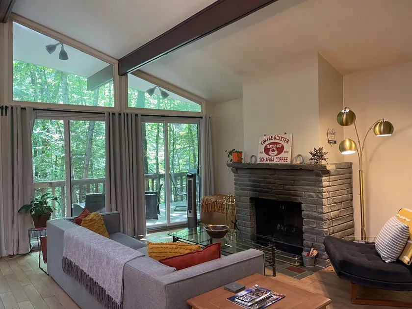 Pet-Friendly Chalet:Fireplace/Game Room/Fire Pit - Image 1