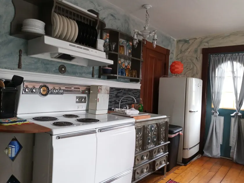 A True New England experience -full kitchen - Image 1