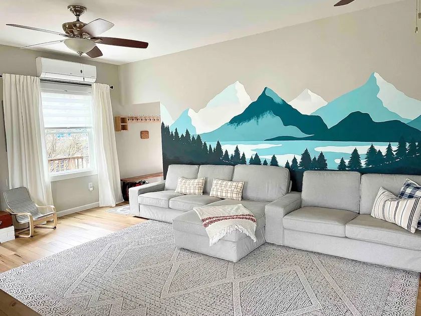 Lake View Cottage / Fenced in Yard / Pet Friendly - Image 1