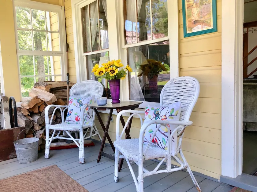 Lady Bug-Quaint Caroga Cottage-100 Steps to Lake! - Image 1